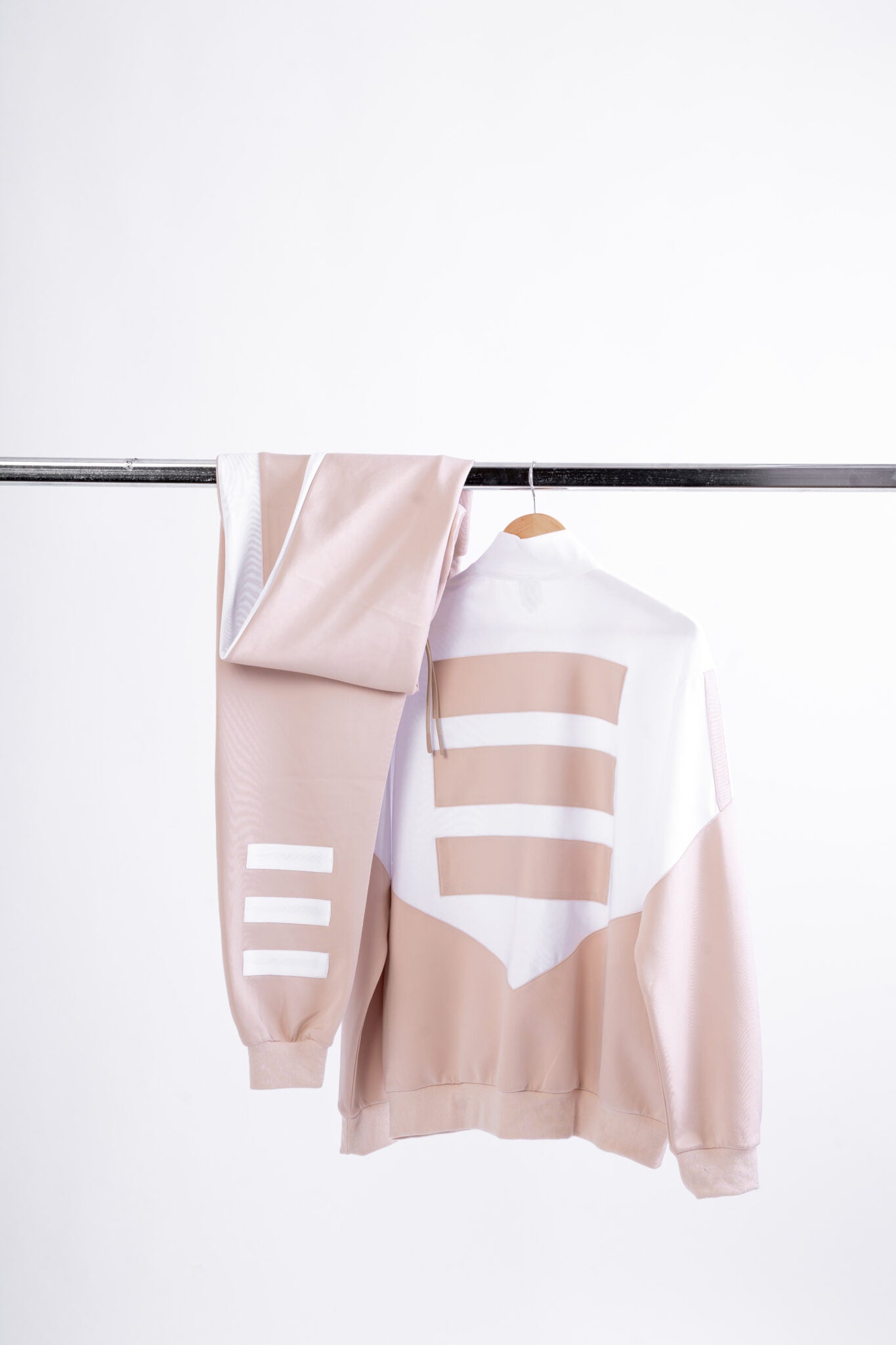 474 white and beige tracksuit bottom