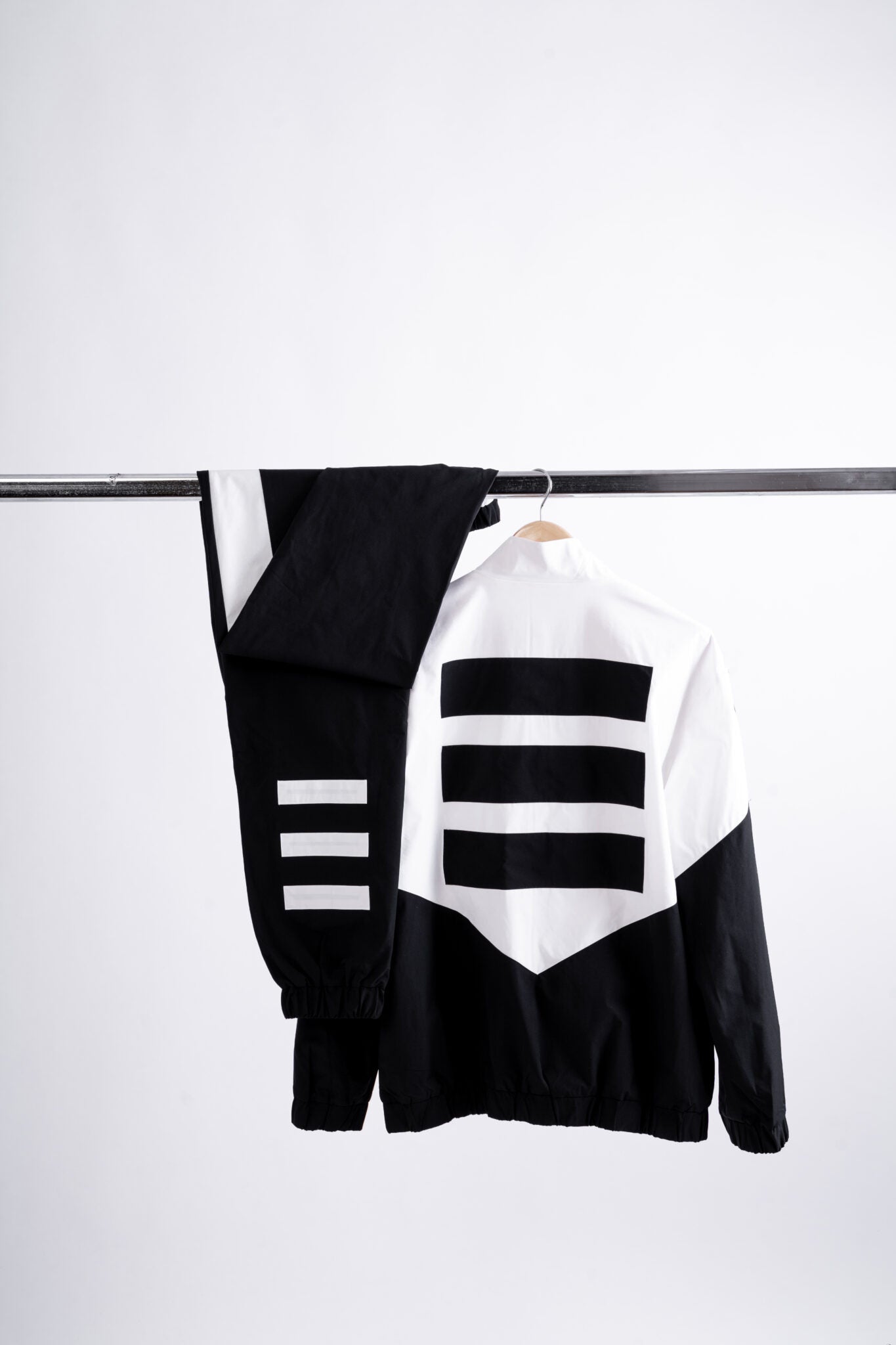 474 white and black tracksuit bottom - 474 Tracksuits