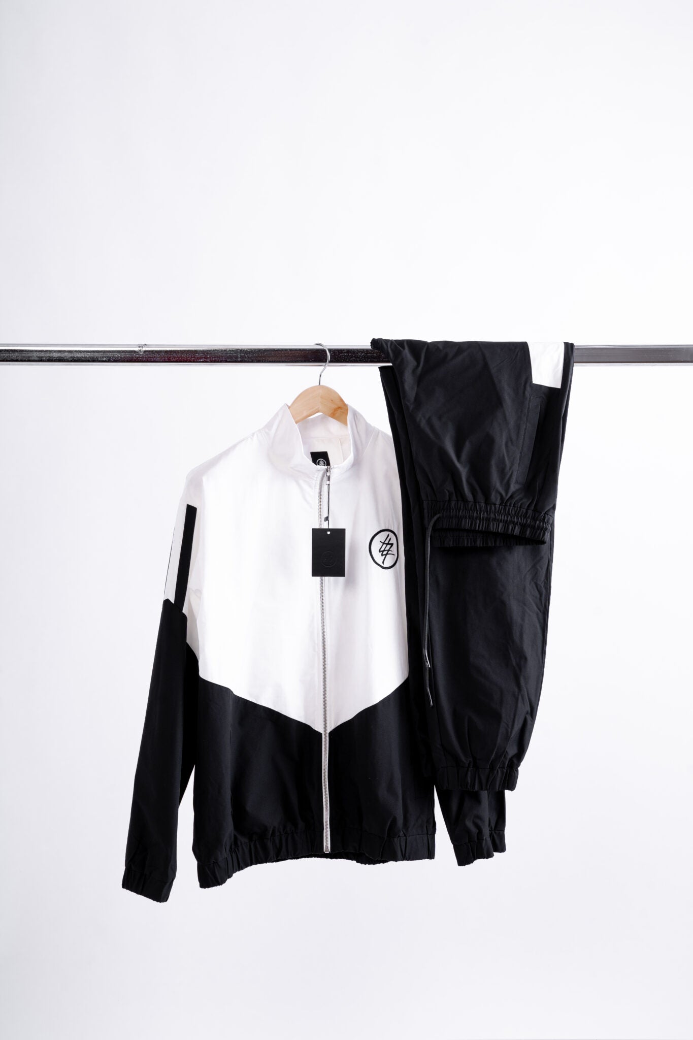 474 white and black tracksuit windbreaker